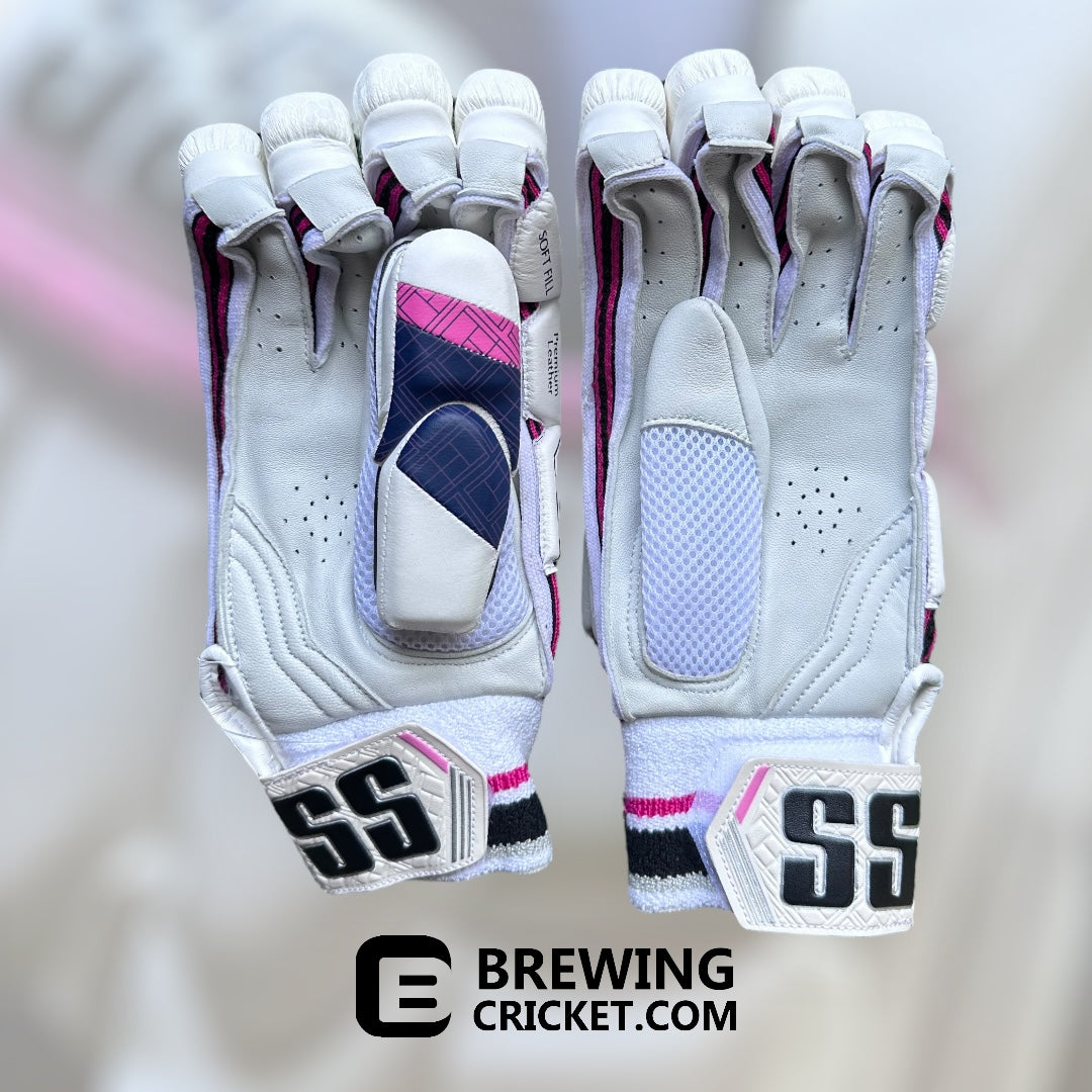 SS Hitech - Batting Gloves