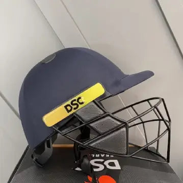 DSC Avenger Pro Cricket Helmet