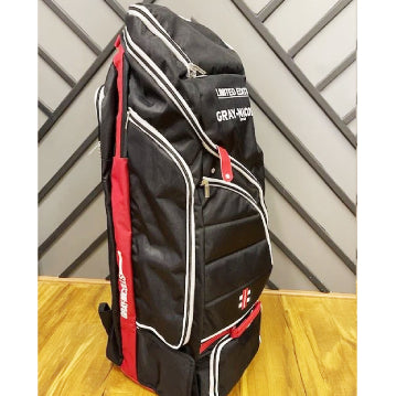 GRAY NICOLLS LIMITED EDITION WHEELIE DUFFLE