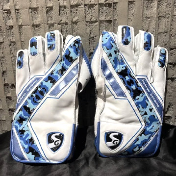 SG RP17 WICKET KEEPING GLOVES