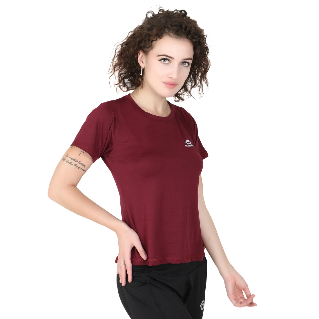 ELNA ROUND NECK T-SHIRTS