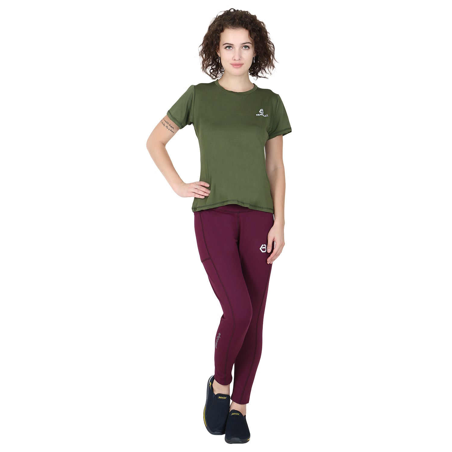 ELNA ROUND NECK T-SHIRTS