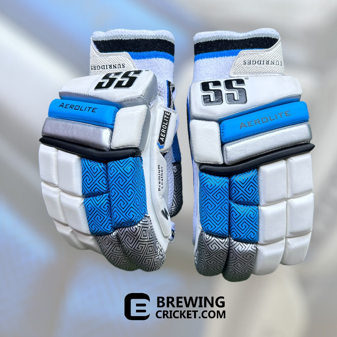 SS AeroLite - Batting Gloves