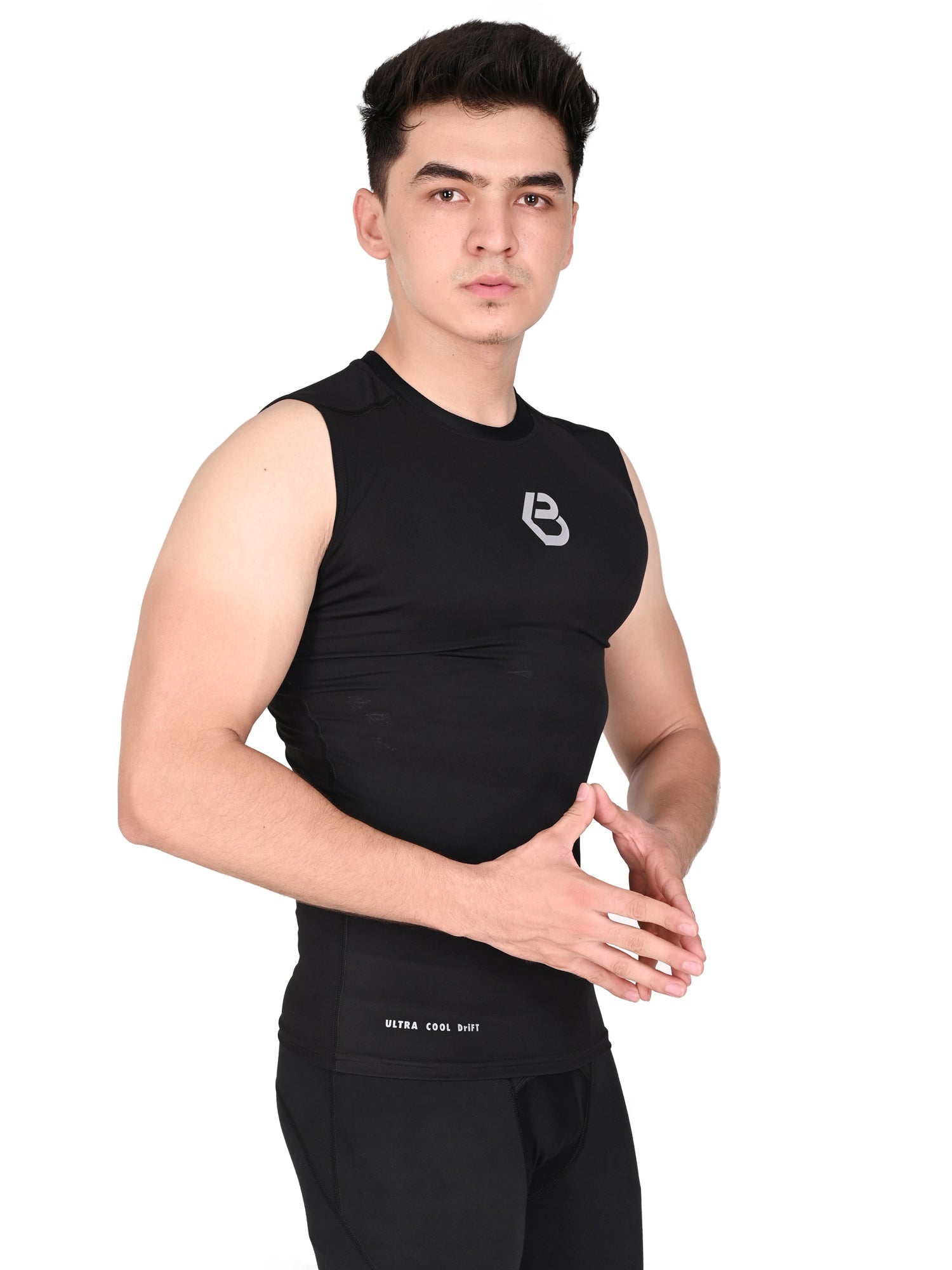 SLEEVE LESS