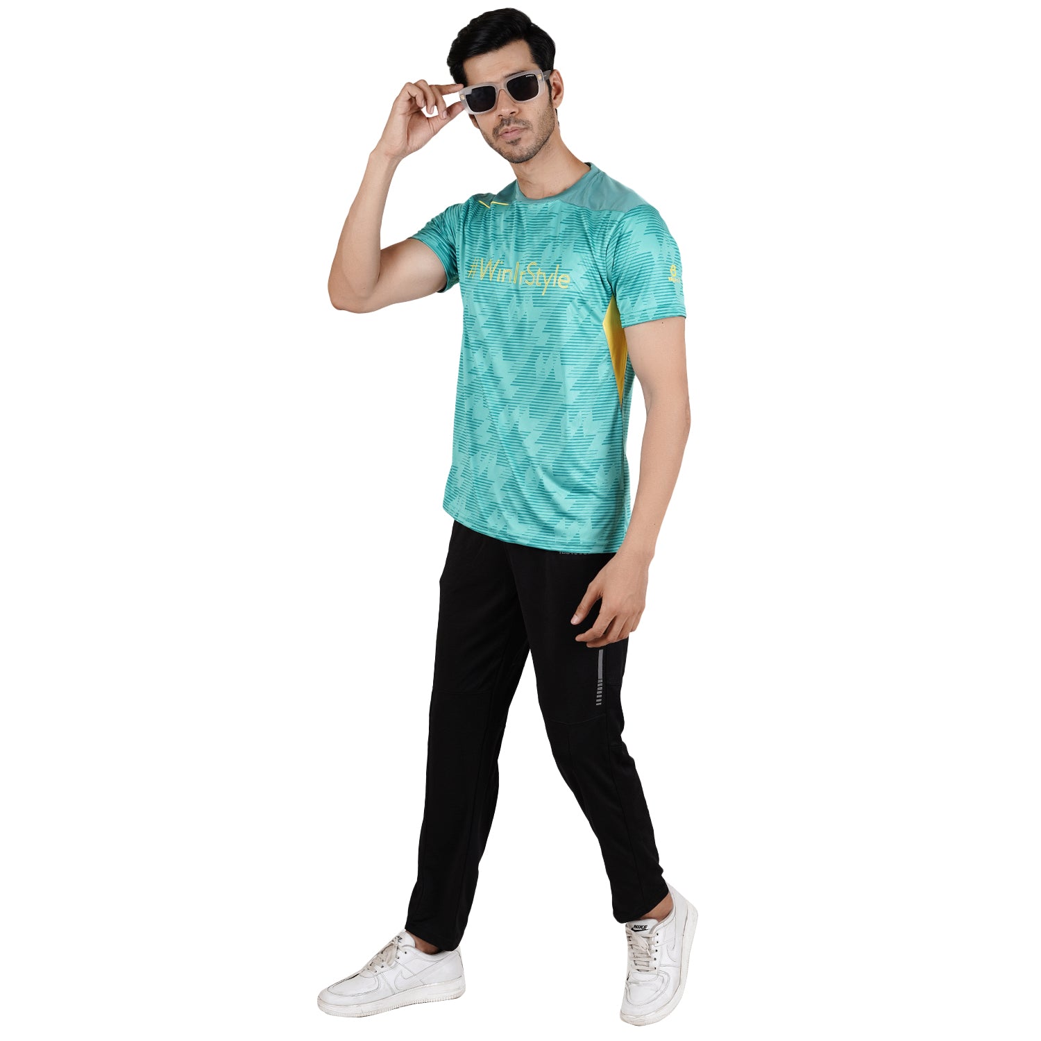 Zig Zag Round Neck