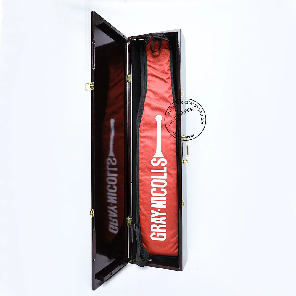 Gray-Nicolls Legend English Willow Cricket Bat