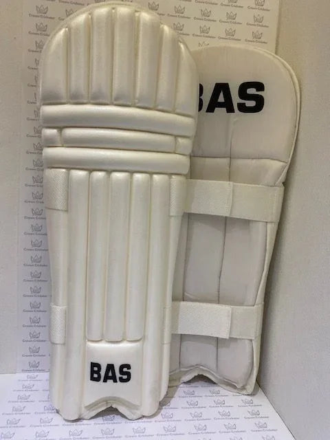 BAS VAMPIRE JUNIOR MOULDED LEGGUARD