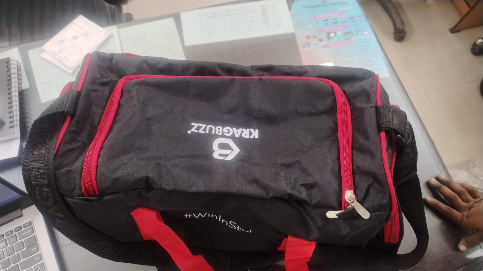 ASSUME TRAVEL BAG