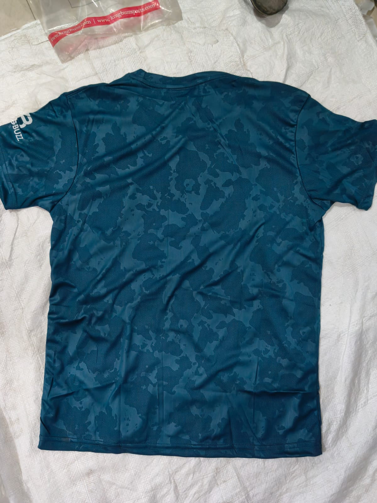 EMBOSS CAMAL ROUND NECK