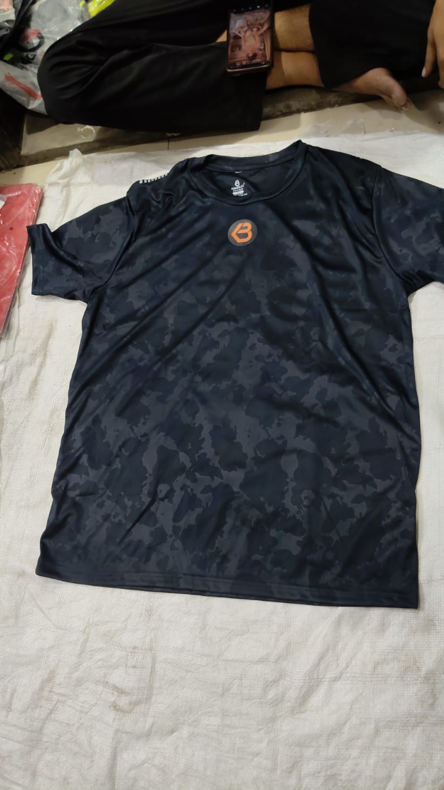 WORLD PRINT TEE