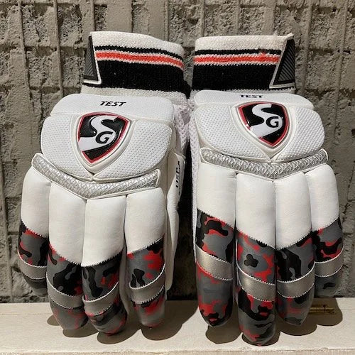 SG TEST BATTING GLOVES JUNIOR