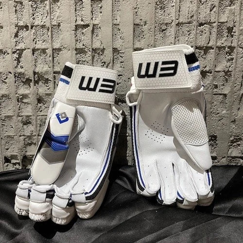 EM MAXXUM 4.0 BATTING GLOVES