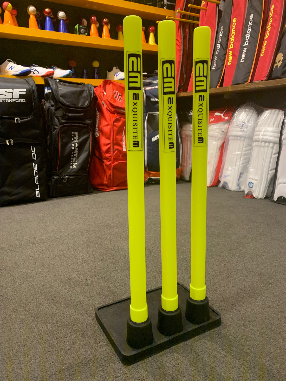 Plastic Cricket Stumps - Hard Rubber Base Stand