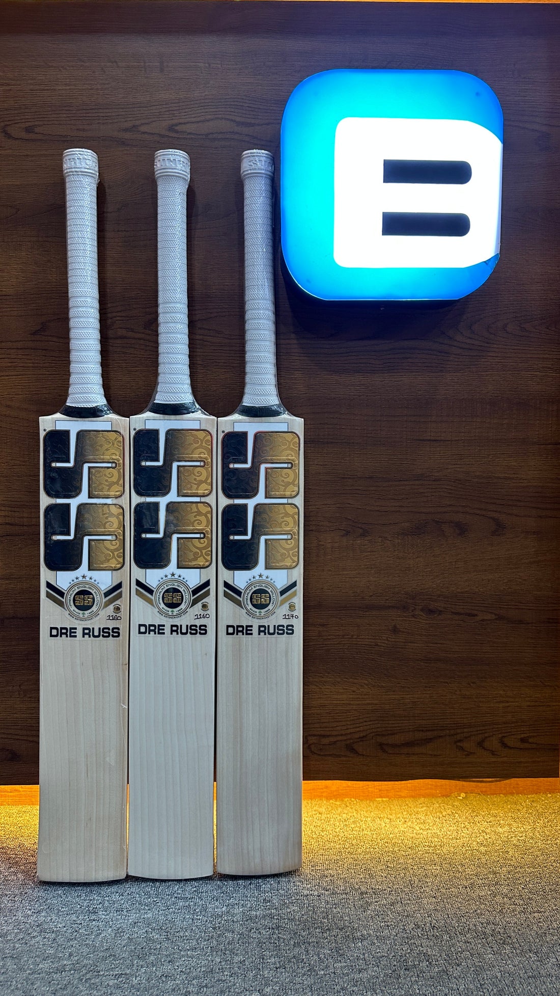 SS Ton Dre Russ Players - Cricket Bat, Specials