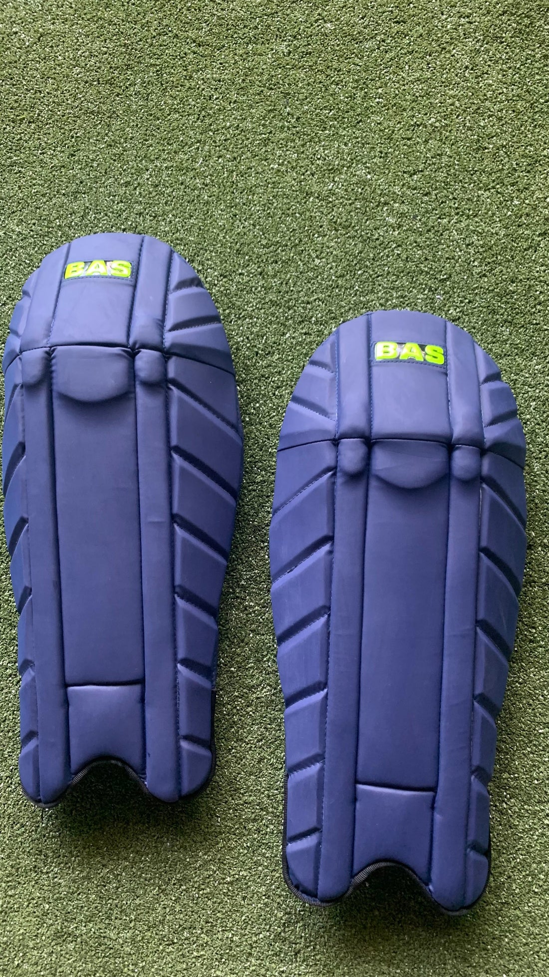 BAS Vampire Players Navy Blue - Keeping Pads