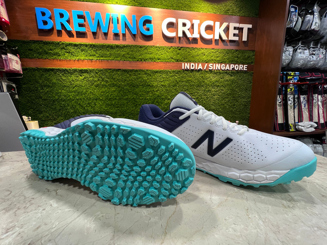 New Balance CK4020 J4 - Cricket Shoes