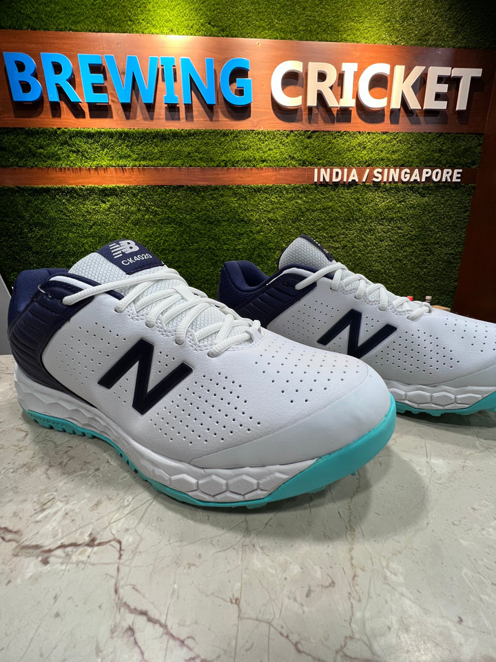 New Balance CK4020 J4 - Cricket Shoes