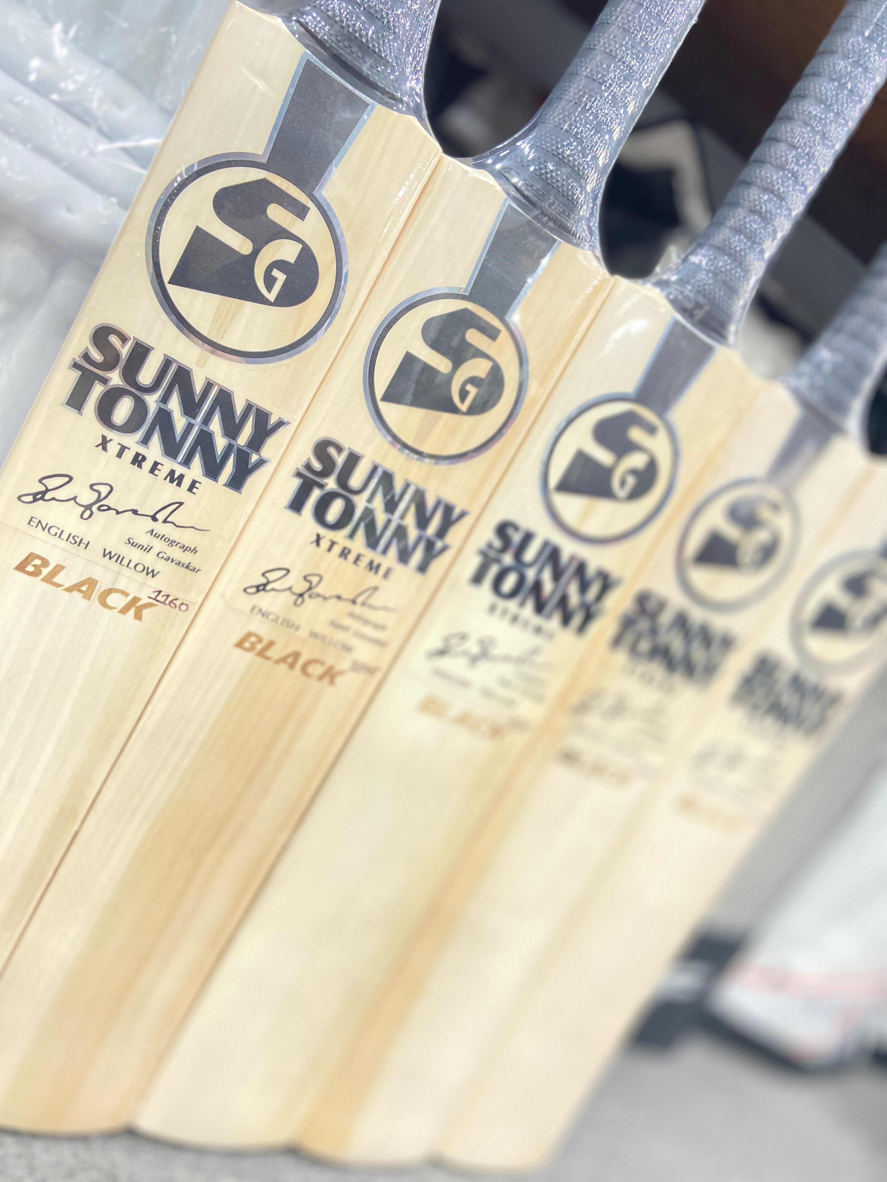 SG  Sunny Tonny Xtreme (Black Edition) - Cricket Bat