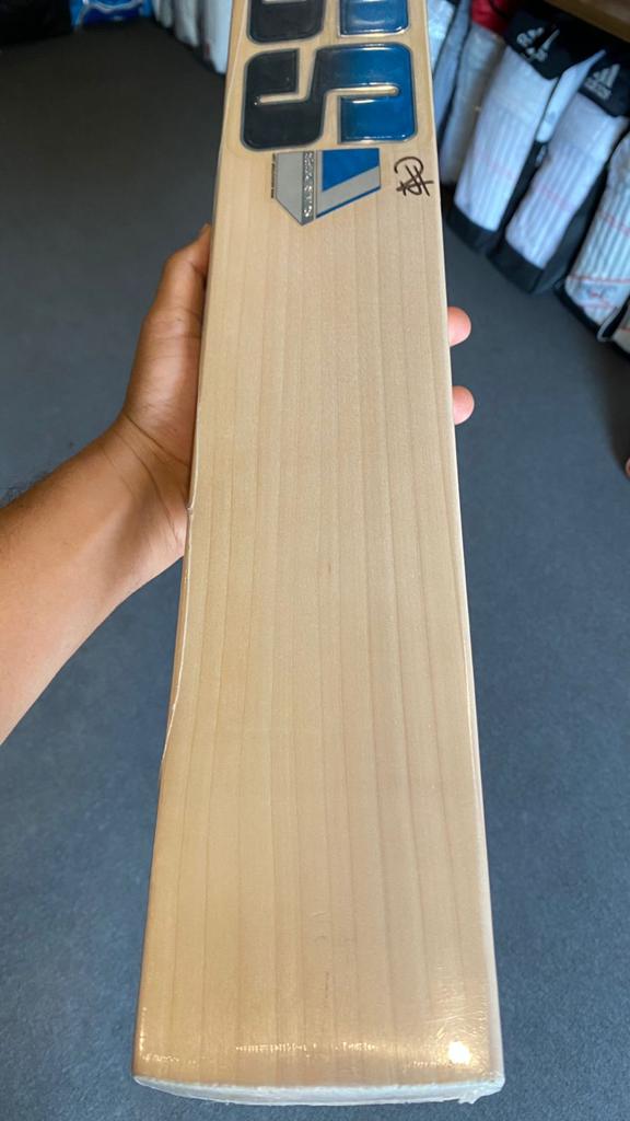 SS Pooran Players - Cricket Bat, Specials