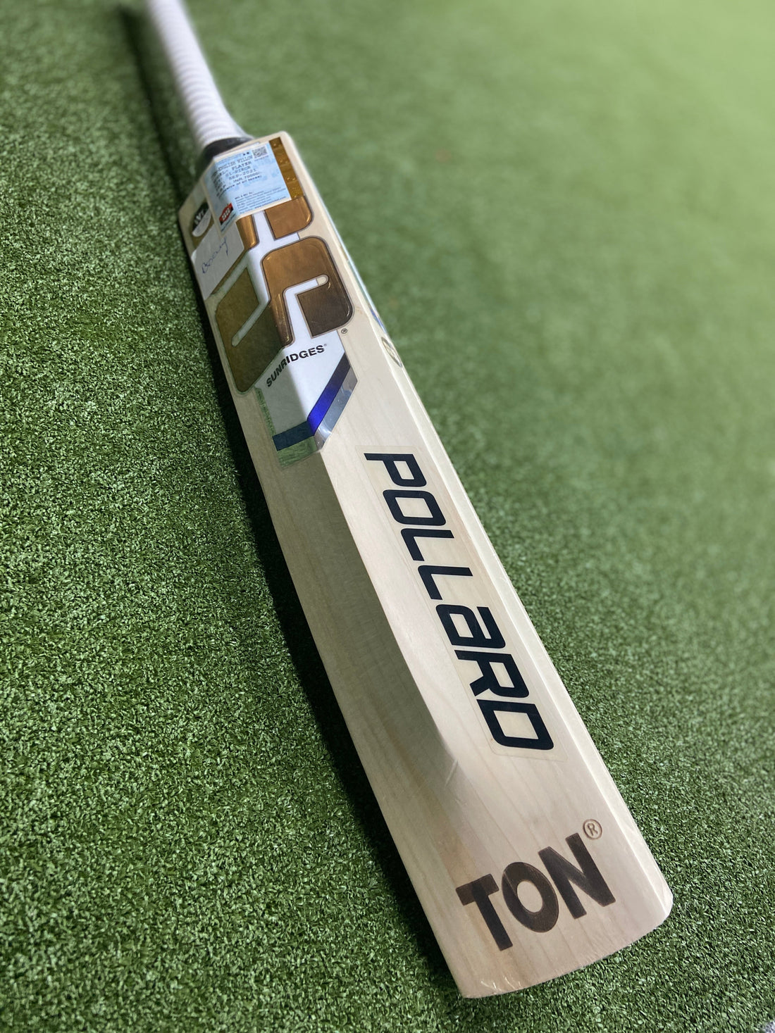 SS Ton KP55 Pollard - Cricket Bat, Specials