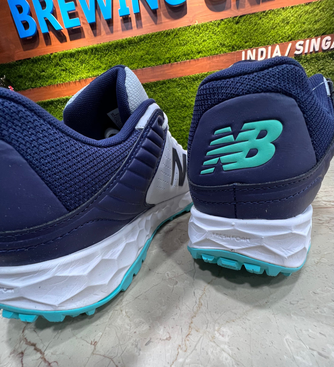 New Balance CK4020 J4 - Cricket Shoes