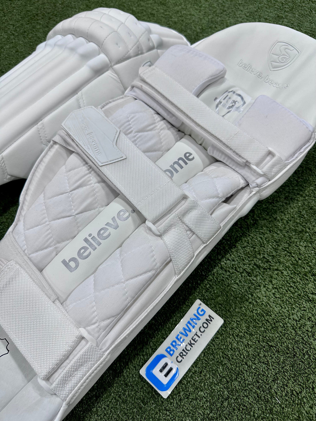 SG HiLite - Batting Pads