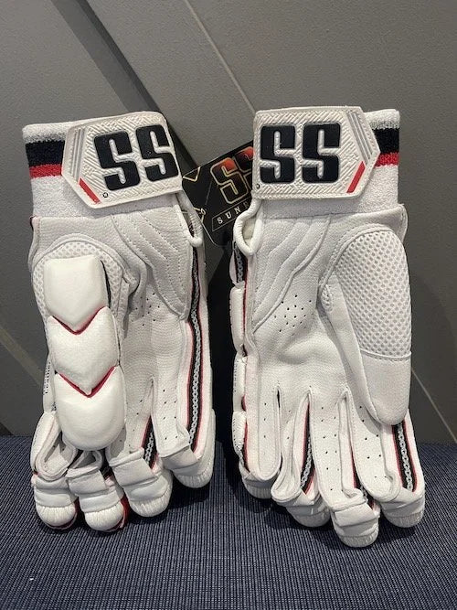 SUNRIDGES ELITE BATTING GLOVES