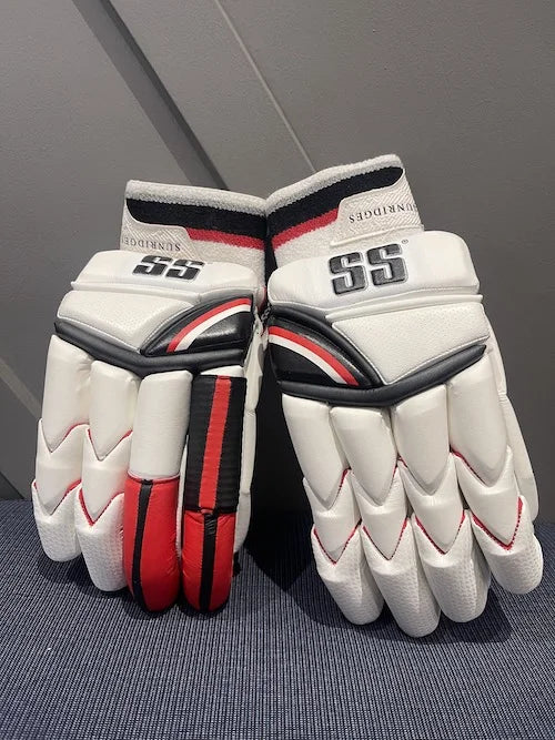 SUNRIDGES ELITE BATTING GLOVES