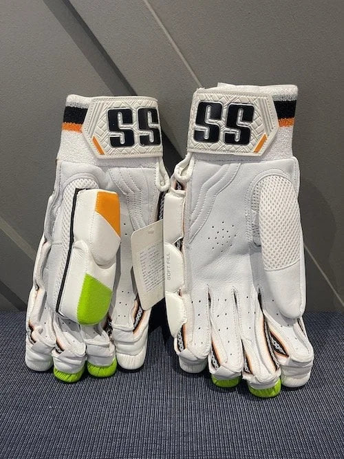 SUNRIDGES PRO MAX BATTING GLOVES